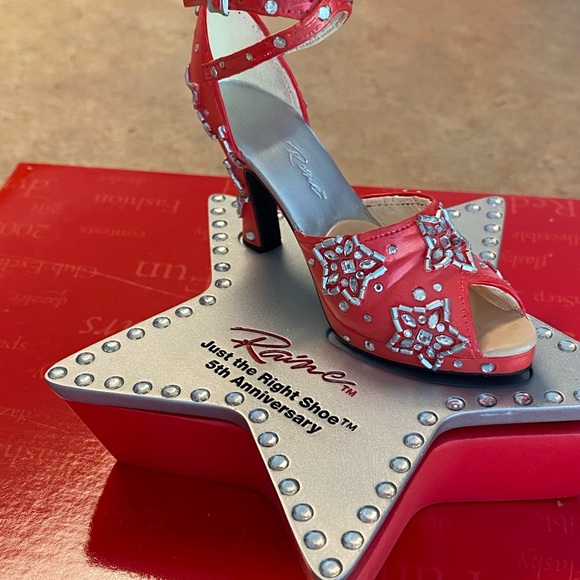 Just The Right Shoe Salsa Star 5 year anniversary 2003 with keepsake box - Picture 4 of 12